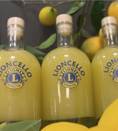 Lioncello - gemaakt van biologische Siciliaanse citroenen en onder de beste omstandigheden geproduceerd in Nederland.